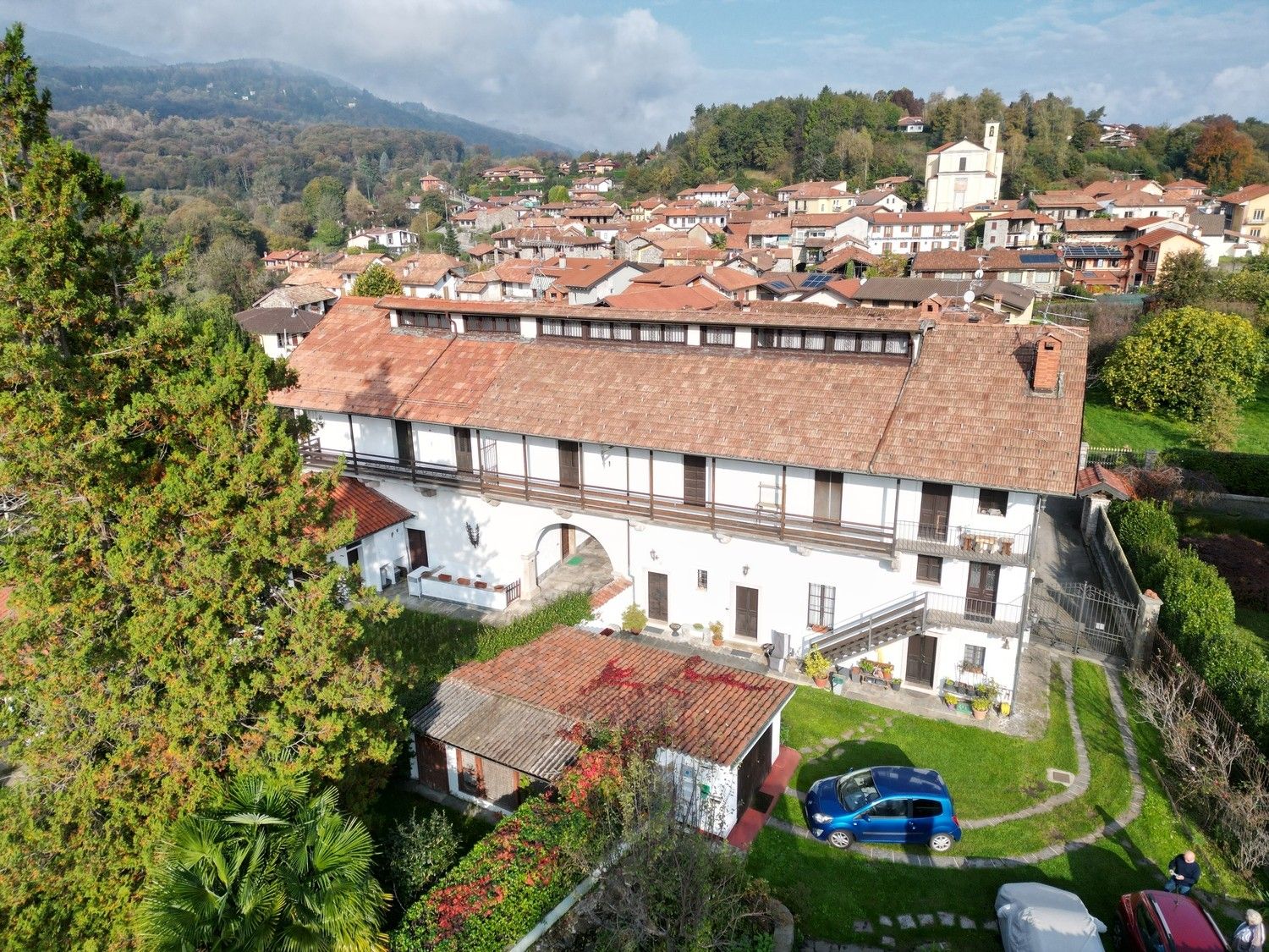 Zdjęcia Kawałek historii nad jeziorem Maggiore: Castello di Vezzo