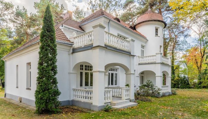 Zabytkowa willa na sprzedaż Baniocha, Mazowieckie,  Polska
