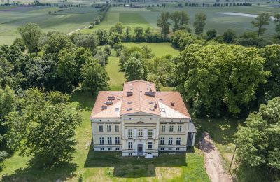 Posiadłości, Zespół parkowo-pałacowy w Karszewie