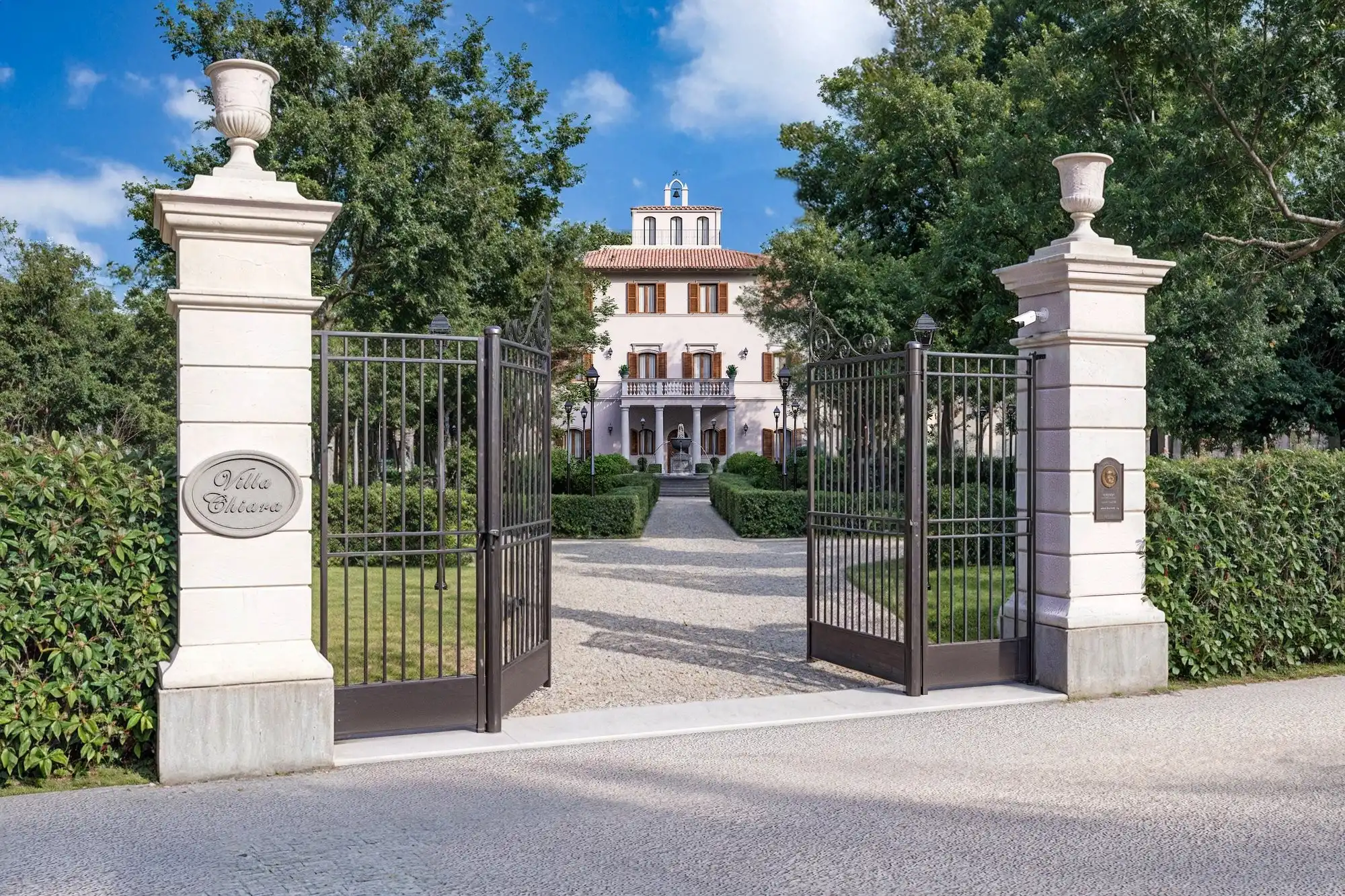 Zdjęcia Toskańska rezydencja z kaplicą, zabudowaniami i 24 ha ziemi - projekt zatwierdzony