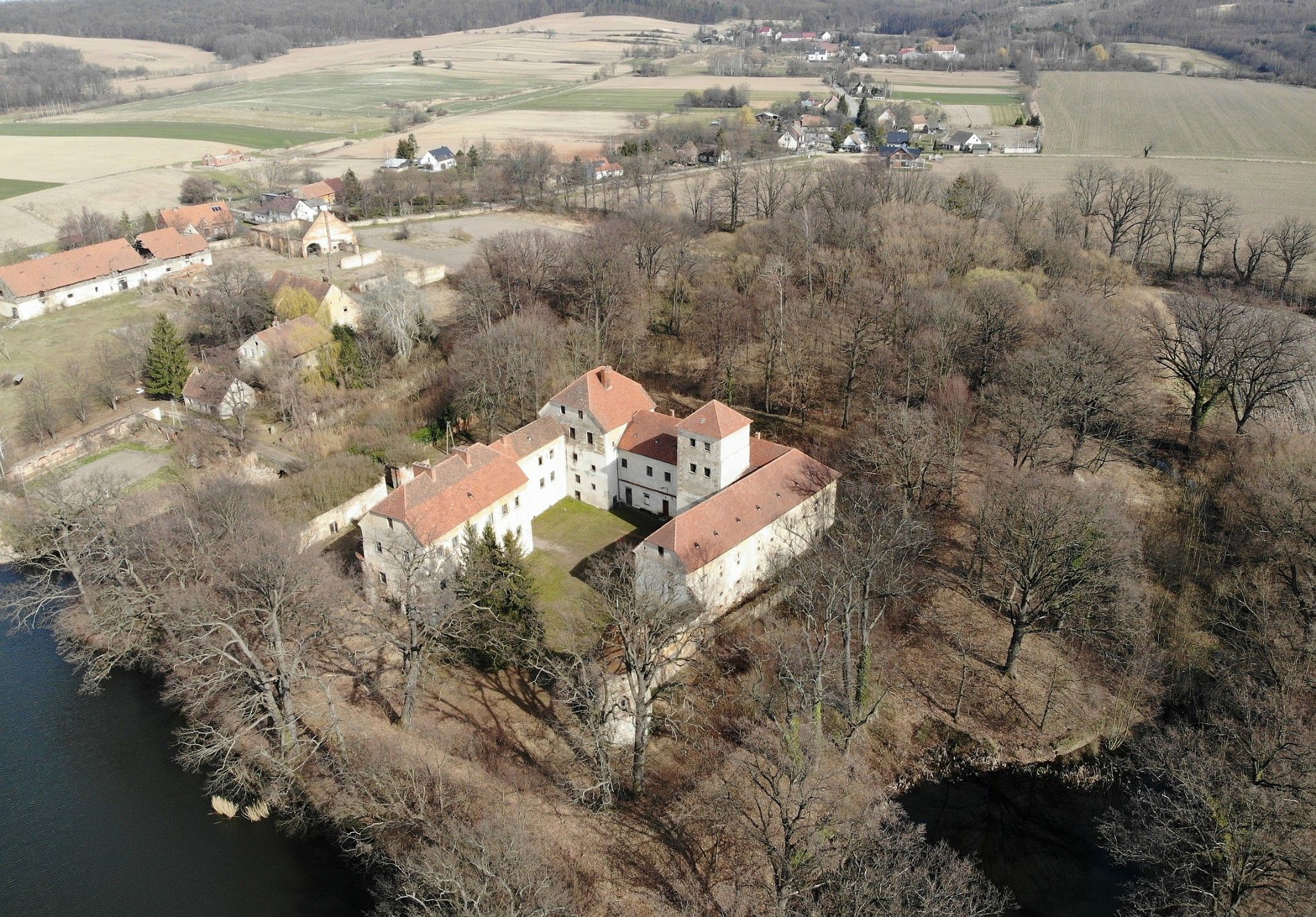 Zdjęcia Zamek w Witostowicach