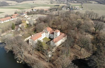 Posiadłości, Zamek w Witostowicach