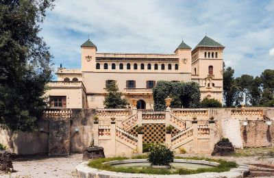 Pałac Santa Oliva, Katalonia