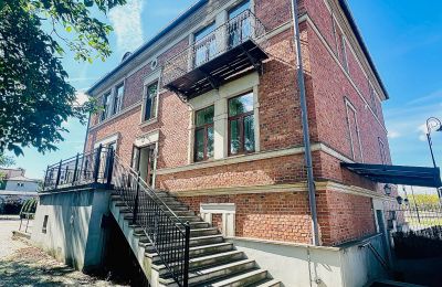 Zabytkowa willa na sprzedaż Radomsko, Kolejowa  2, Łódzkie, Widok z boku