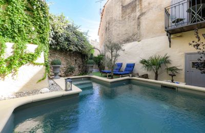 Zabytkowa nieruchomość na sprzedaż Uzès, Oksytania, Pool	