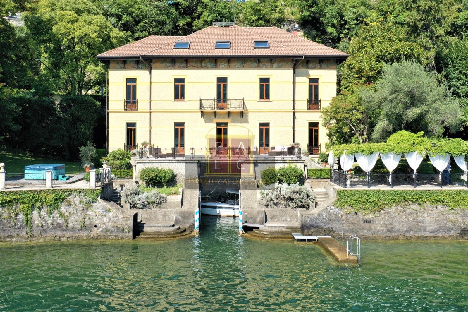 Zdjęcia Willa nad brzegiem jeziora w pobliżu Grand Hotel Villa d'Este