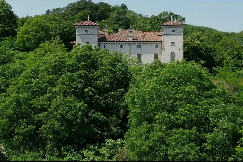 Pałac na sprzedaż Włochy,  Włochy, 2