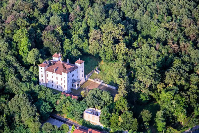 Pałac na sprzedaż Włochy,  Włochy, 1