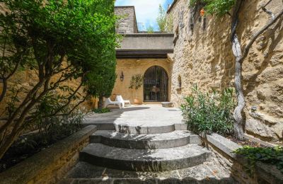 Nieruchomość zabytkowa Vers-Pont-du-Gard, Oksytania