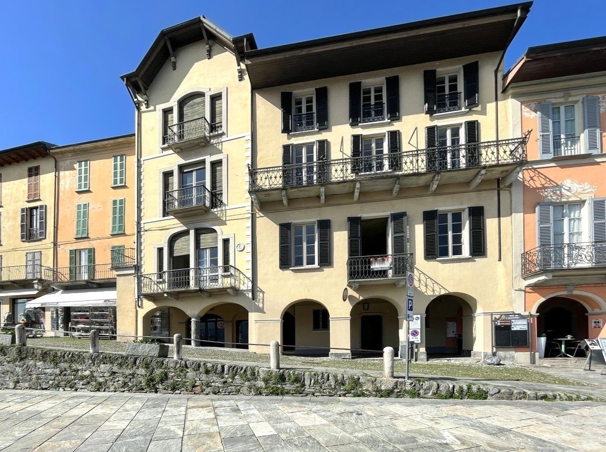 Zdjęcia Historyczna rezydencja w Cannobio z widokiem na Jezioro Maggiore
