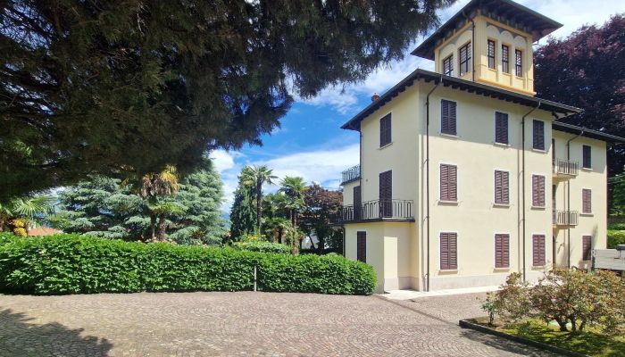 Willa z początku XX wieku w renomowanym kurorcie Stresa nad jeziorem Maggiore