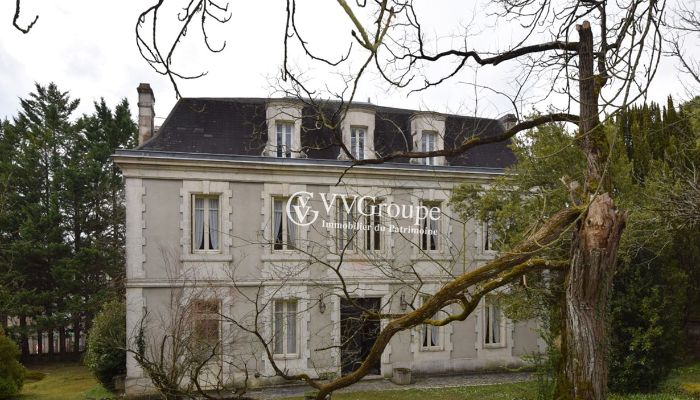 Zabytkowa willa na sprzedaż Angoulême, Nouvelle-Aquitaine,  Francja