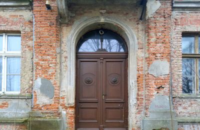 Dwór na sprzedaż Parsko, Pałac w Parsku, Wielkopolskie, Wejście