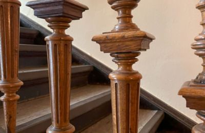 Zabytkowa willa na sprzedaż Neustadt an der Weinstraße, Nadrenia-Palatynat, Holztreppe