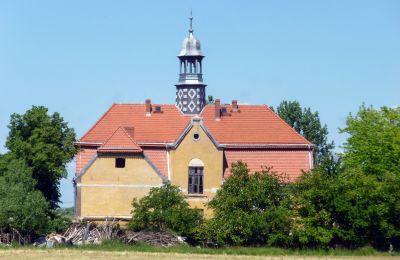Posiadłości, Zabytkowy zespół pałacowo-folwarczny w Tyńczynku Legnickim