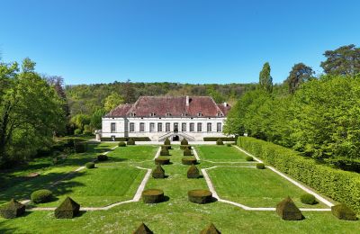 Dwór Chaumont, Grand-Est