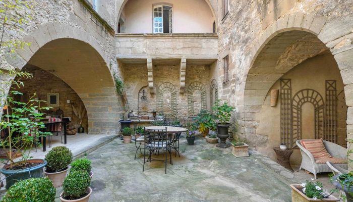 Dwór na sprzedaż Uzès, Oksytania,  Francja
