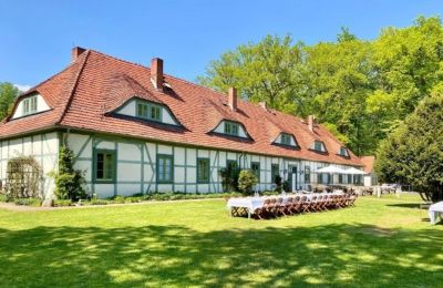 Pałac na sprzedaż Neustadt-Glewe, Meklemburgia-Pomorze Przednie, Widok z boku