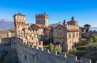 Zamek Pavone Canavese, Piemont
