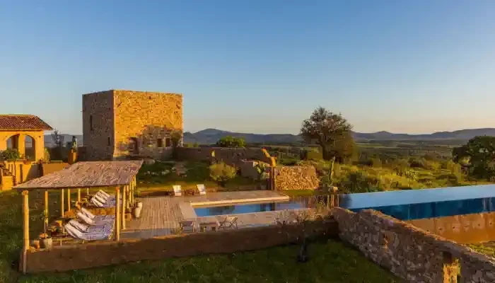 Posiadłości, Camisa Homes & Villas