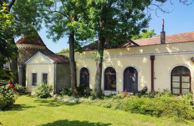 Dwór na sprzedaż Koplotovce,  kaštieľ, Kraj trnawski, Hlavná kúria
