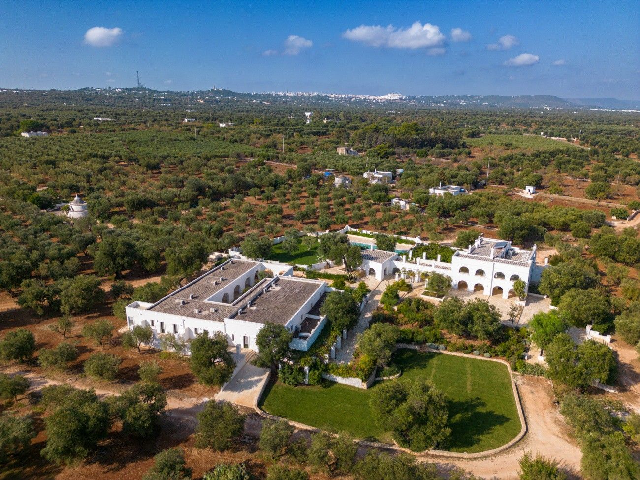 Zdjęcia Masseria pod Ostuni – możliwość prowadzenia agriturismo lub luksusowego ośrodka w Apulii