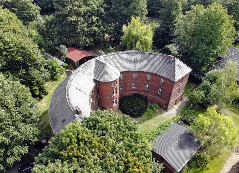 Zabytkowa nieruchomość na sprzedaż Kędzierzyn-Koźle, Opolskie, 1