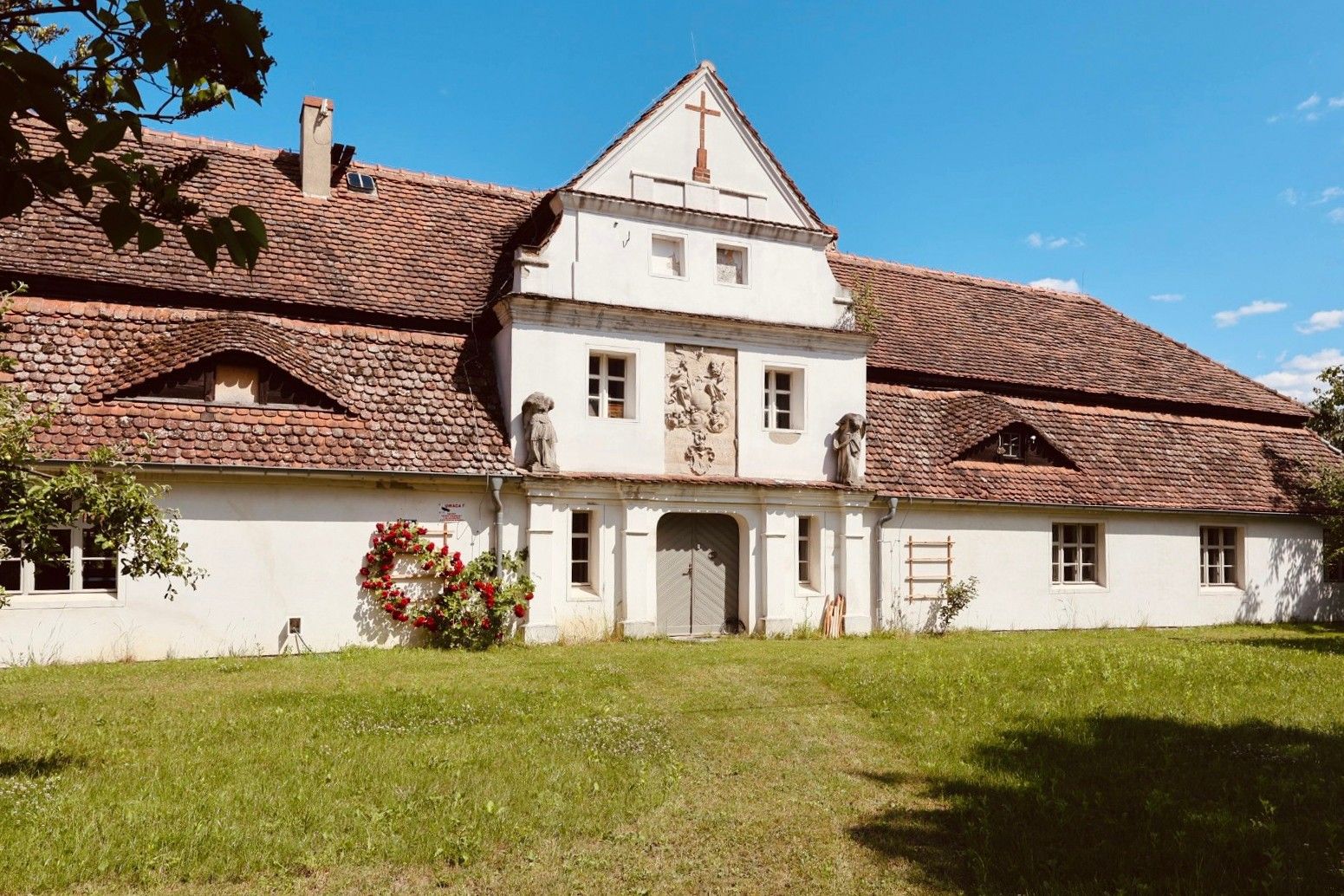 Zdjęcia Dworek w Broniszowie, woj. lubuskie