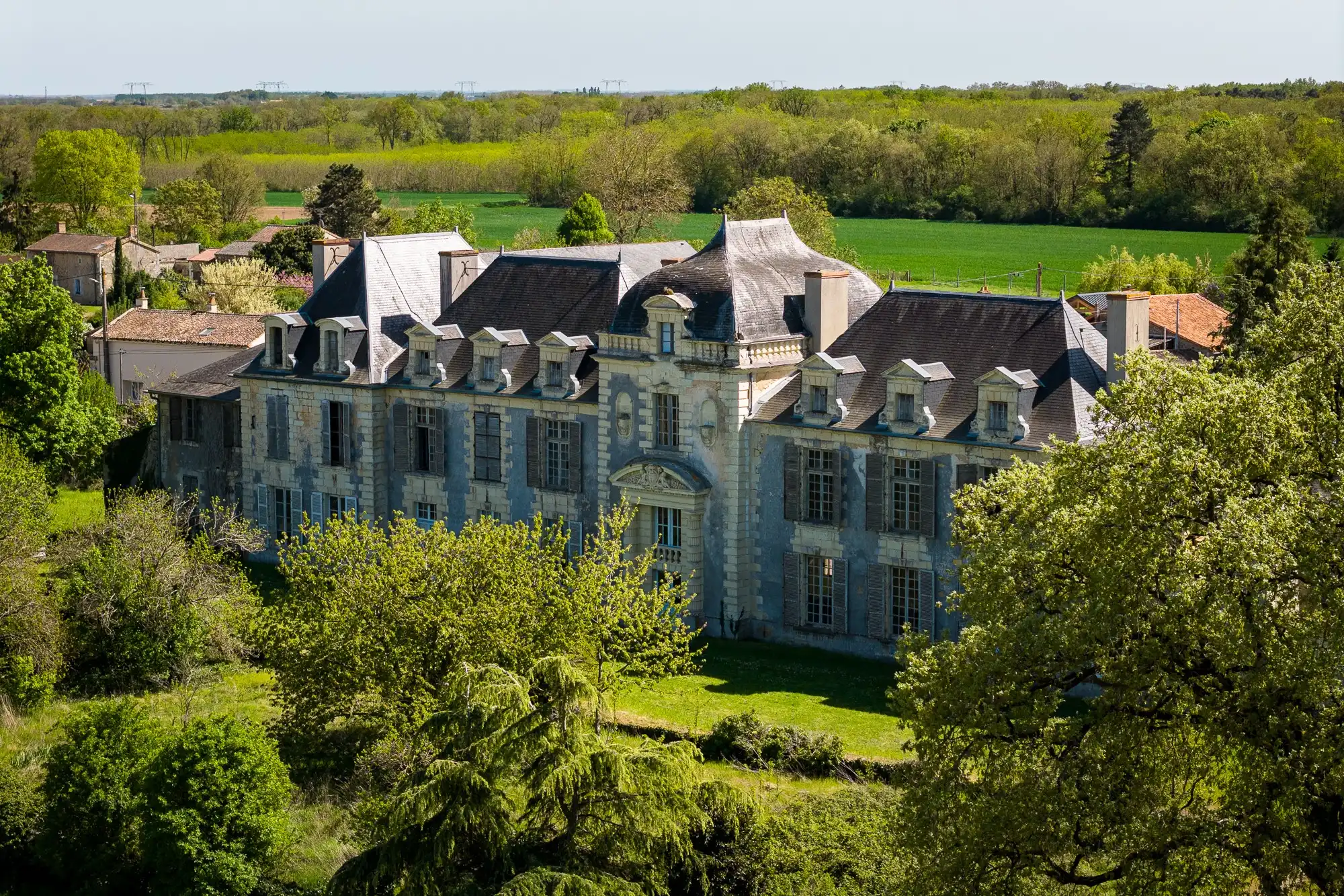 Thouars, Nowa Akwitania na sprzedaż 