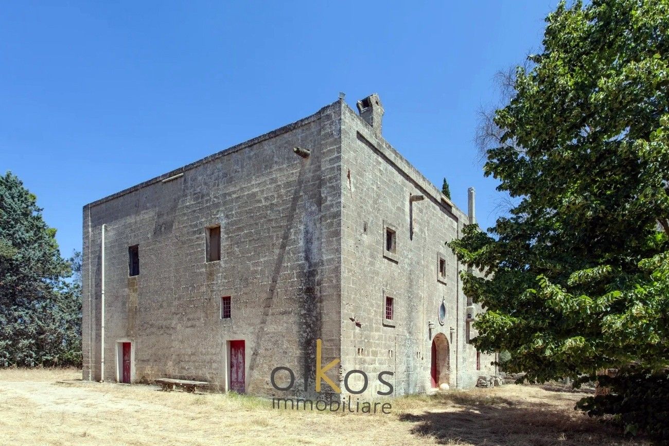 Zdjęcia Masseria (Apulijska dwór) między Francavilla Fontana a Oria