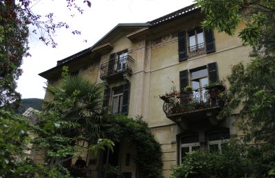 Zabytkowa willa na sprzedaż Faido, Ticino, Widok zewnętrzny