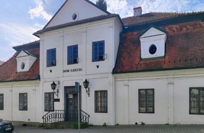 Posiadłości, Perła Myślenic – dom grecki na sprzedaż
