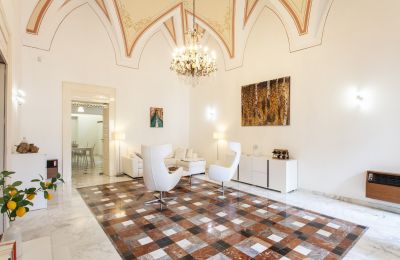 Kamienica Oria, Apulia