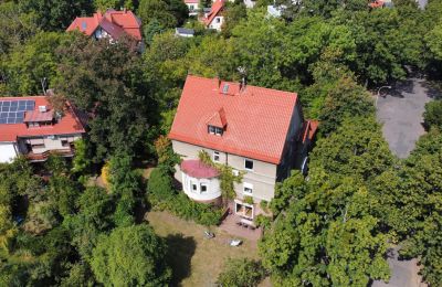 Posiadłości, Wrocław, ul. Krzycka: Przedwojenna willa "pod dwiema kulami" dla konesera