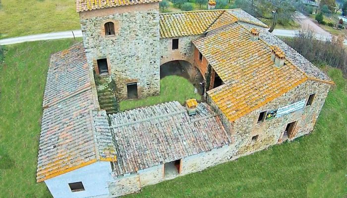 Historyczny borgo w Umbrii – w pełni odrestaurowany i uniwersalny