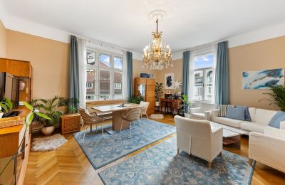 Zabytkowa willa na sprzedaż Währing, Wiedeń, Der freundliche und geräumige Wohnbereich im Obergeschoss