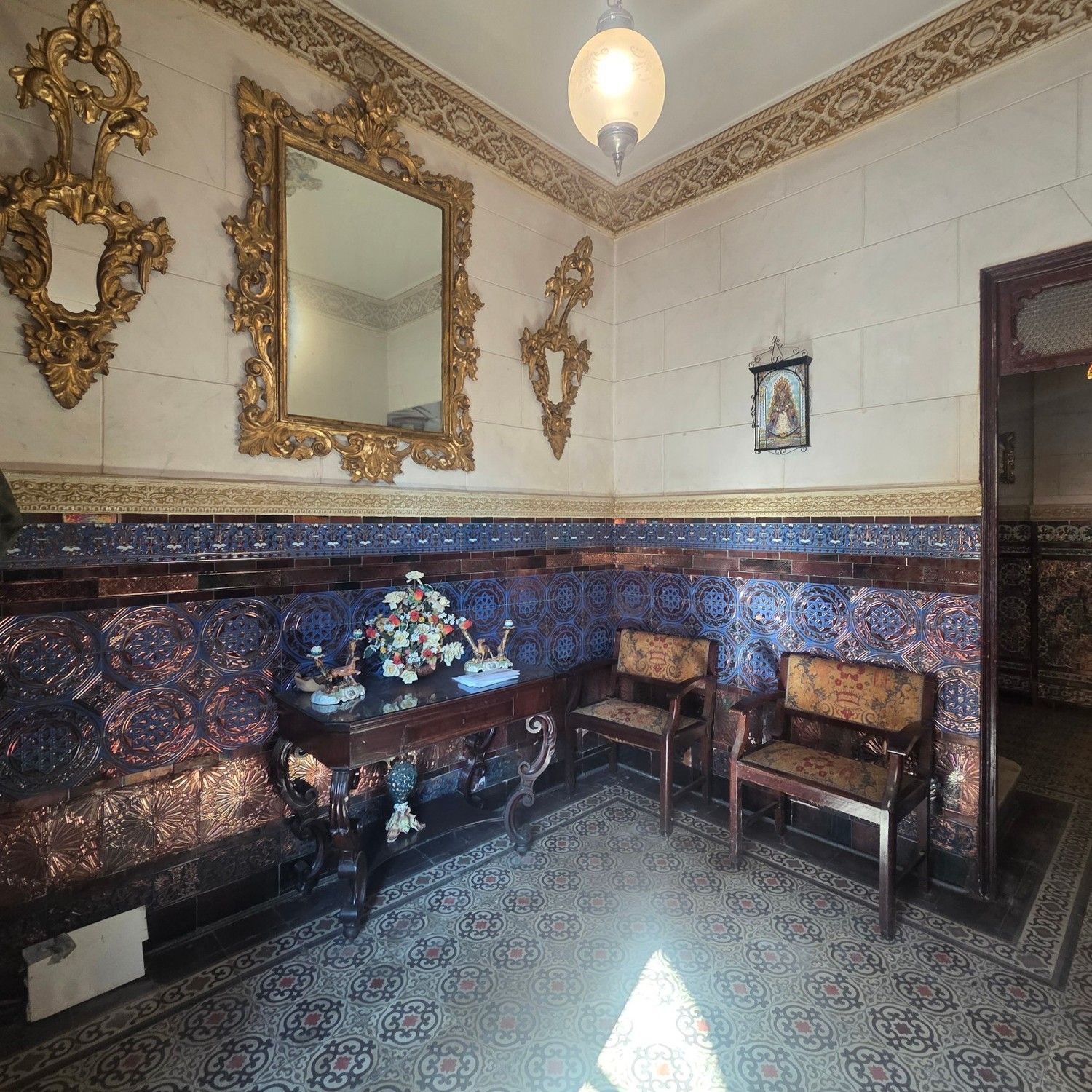 Zdjęcia Pałacyk z 1925 roku w San Juan de Aznalfarache