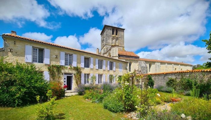 Zabytkowa willa na sprzedaż Beauvais-sur-Matha, Nouvelle-Aquitaine