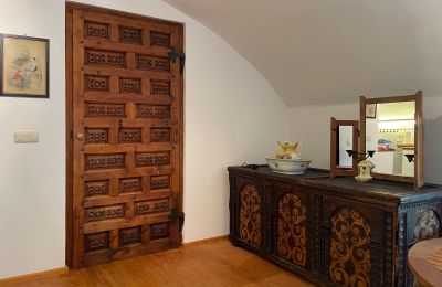 Pałac na sprzedaż 84375 Kirchdorf am Inn, Hofmarkstraße 2, Bawaria, Einliegerwohnung im EG: Badezimmertüre