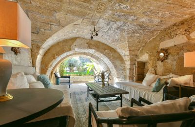 Nieruchomość zabytkowa Uzès, Oksytania