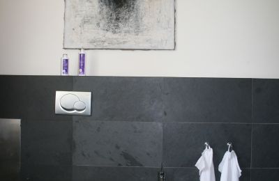 Apartament w zabytku na sprzedaż Gera, Vollersdorfer Str. 56, Turyngia, Schieferbad Bide und Toilette