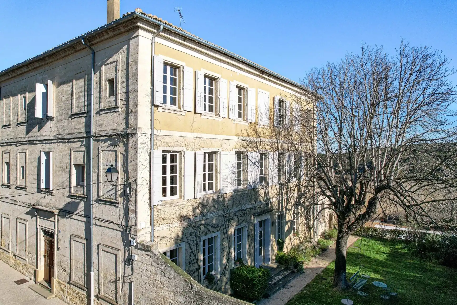 Zdjęcia Rezydencja z XIX wieku w historycznym centrum Uzès – apartamenty gościnne, ogród, basen i oranżeria