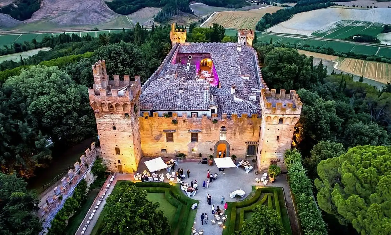 Bilder Renässansslott med över 1 200 ha i Toscana