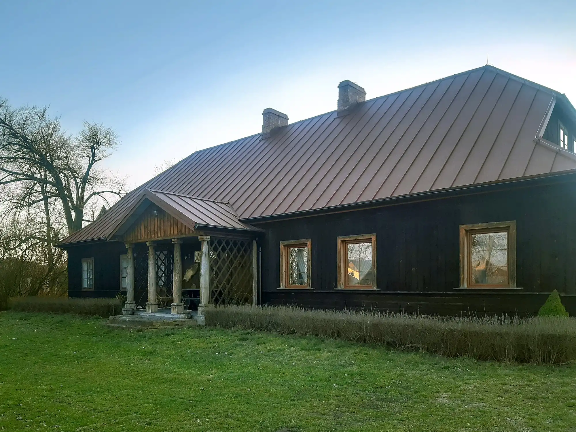 Zdjęcia Zabytkowy Dworek wraz z parkiem