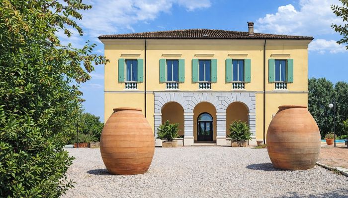 Zabytkowa willa na sprzedaż Goito, Lombardia
