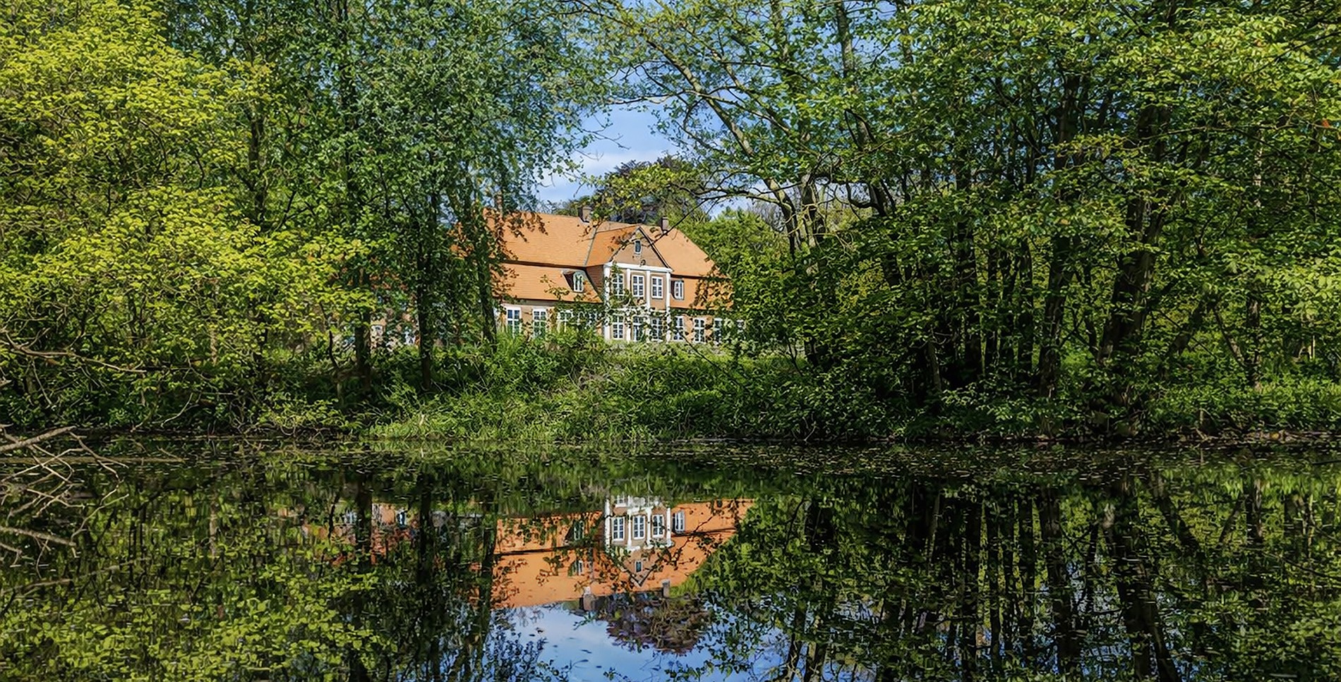 Zdjęcia Północnoniemiecki dwór w Holsztynie, blisko Danii i Morza Bałtyckiego