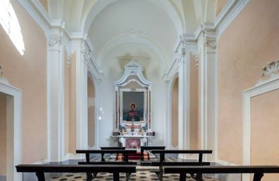 Pałac na sprzedaż Capannori, Toskania, Kaplica