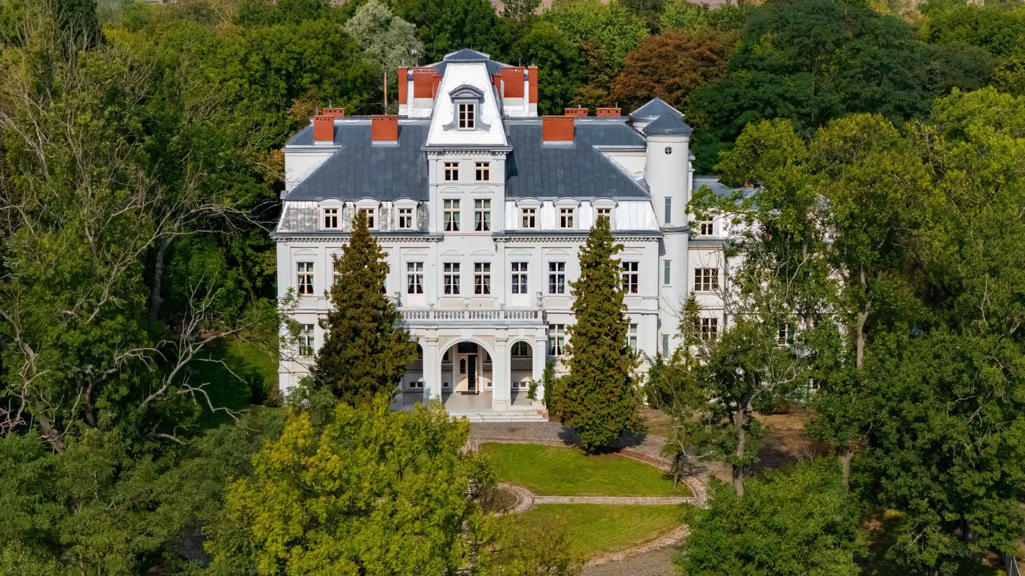 Zdjęcia Pałac Malina – XIXwieczna perła architektury