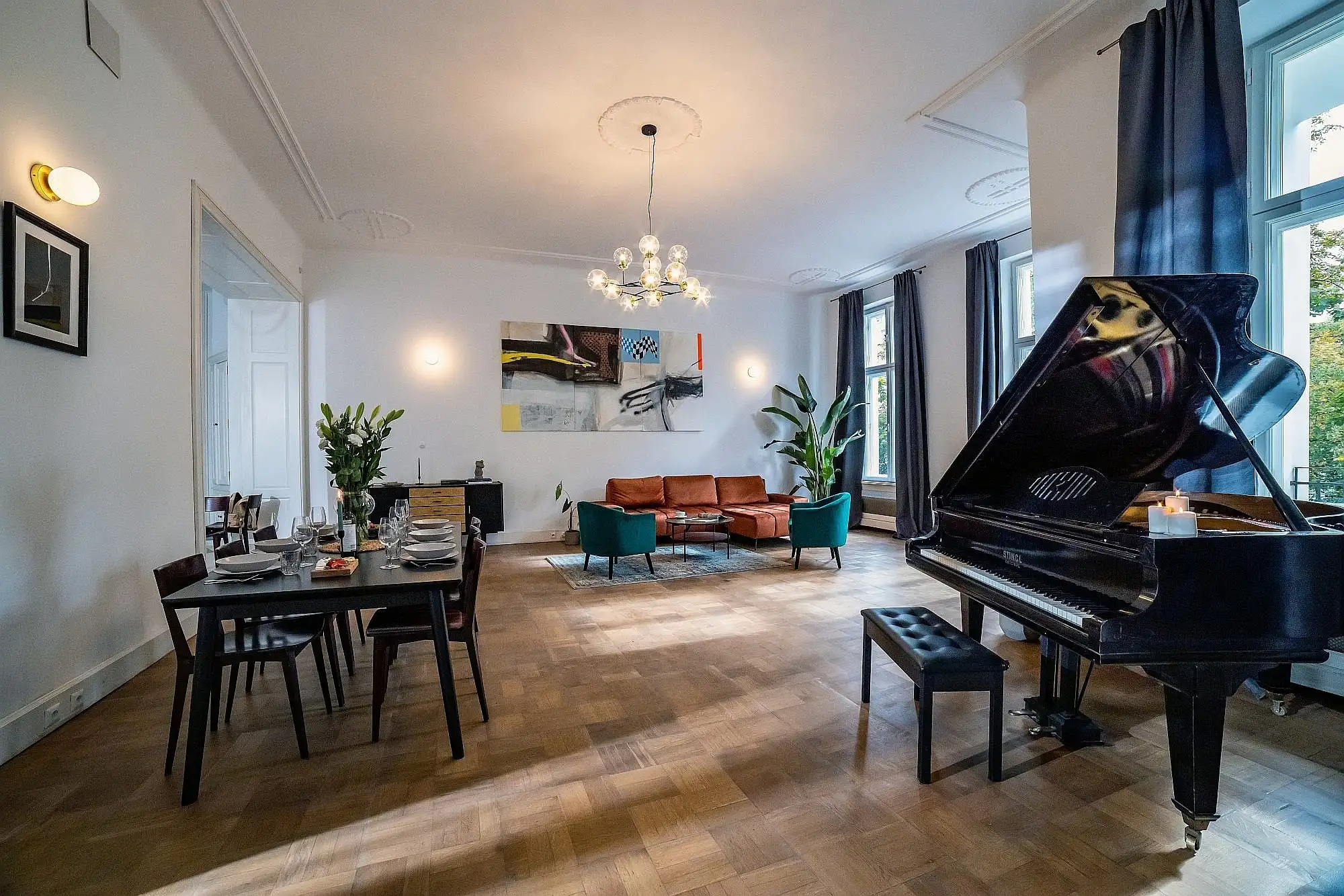 Zdjęcia Zjawiskowy apartament w odrestaurowanej kamienicy | W pobliżu hali koszyki