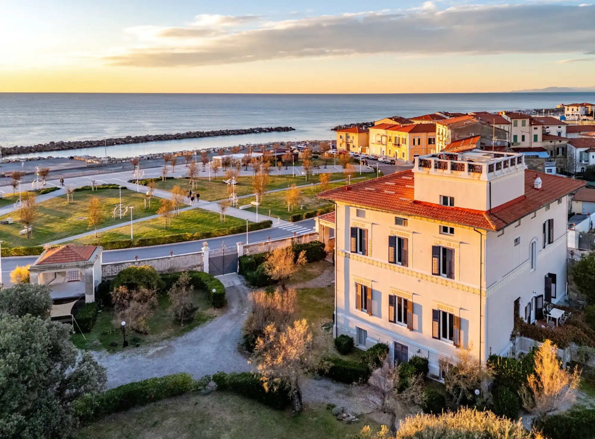 Zdjęcia Rezydencja “Villa Bondi” z widokiem na morze w Marina di Pisa